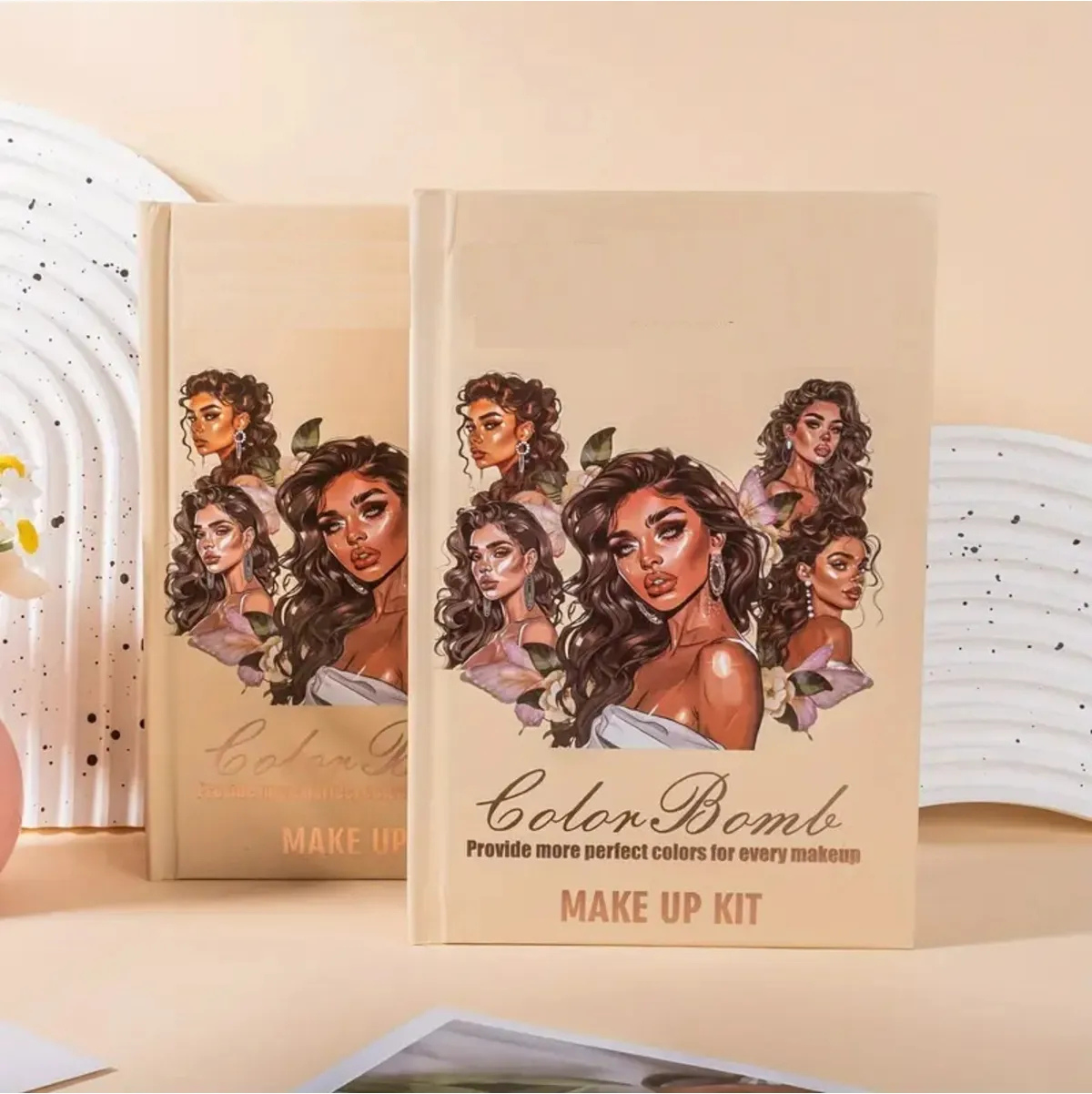 Kitap Model Makyaj Paleti